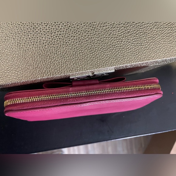 Authentic Prada Saffiano Bow Zip Around Wallet - Picture 6 of 12